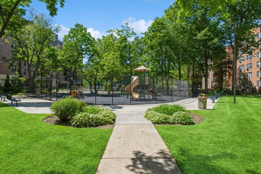 18-50 211th Street #2D, Bayside, New York image 34