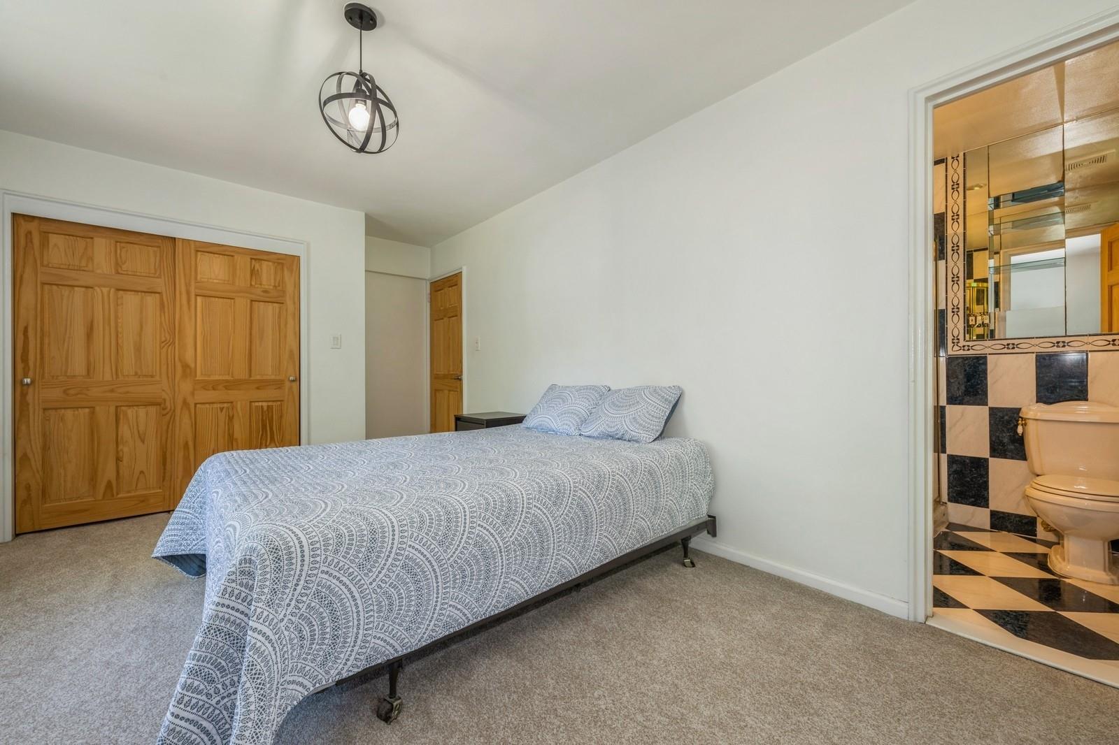 18-50 211th Street #2D, Bayside, New York image 25