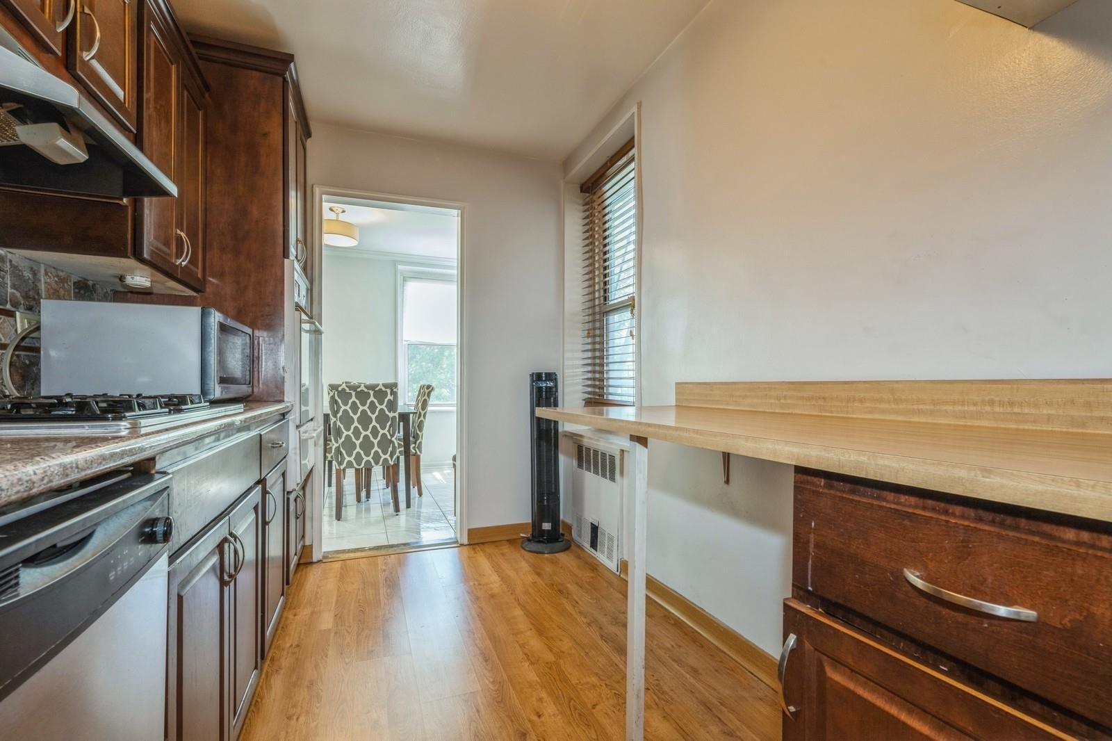 18-50 211th Street #2D, Bayside, New York image 21