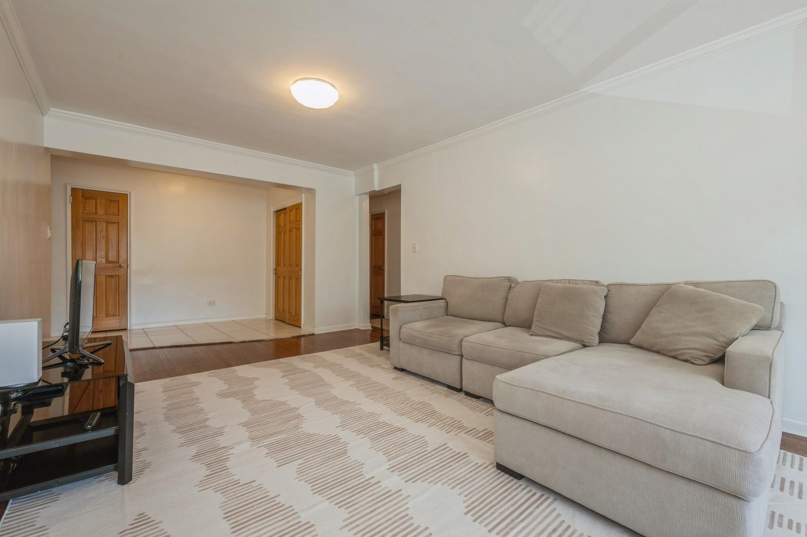18-50 211th Street #2D, Bayside, New York image 10