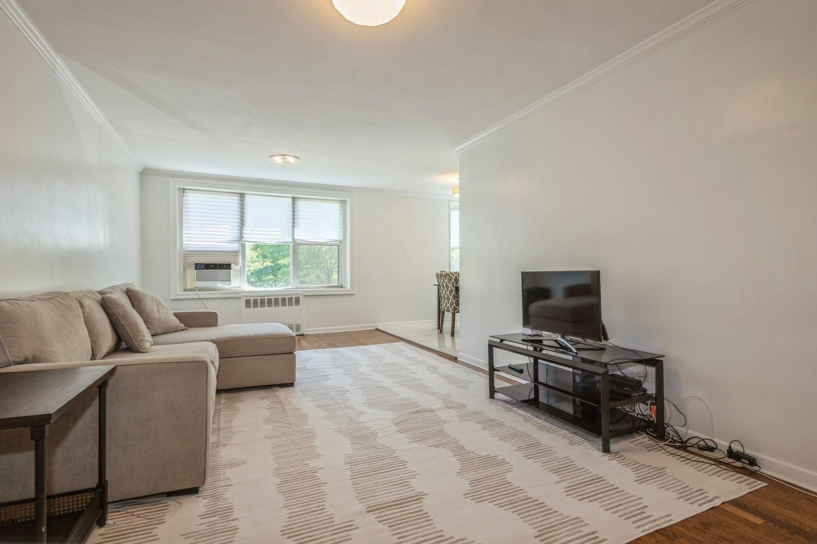 18-50 211th Street #2D, Bayside, New York image 8