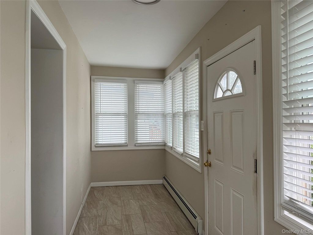 Photo of 76 Van Cott Avenue, Hempstead, NY 11550 (MLS # 936291)