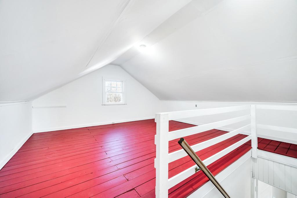 215 Jayne Avenue, Patchogue, New York image 37