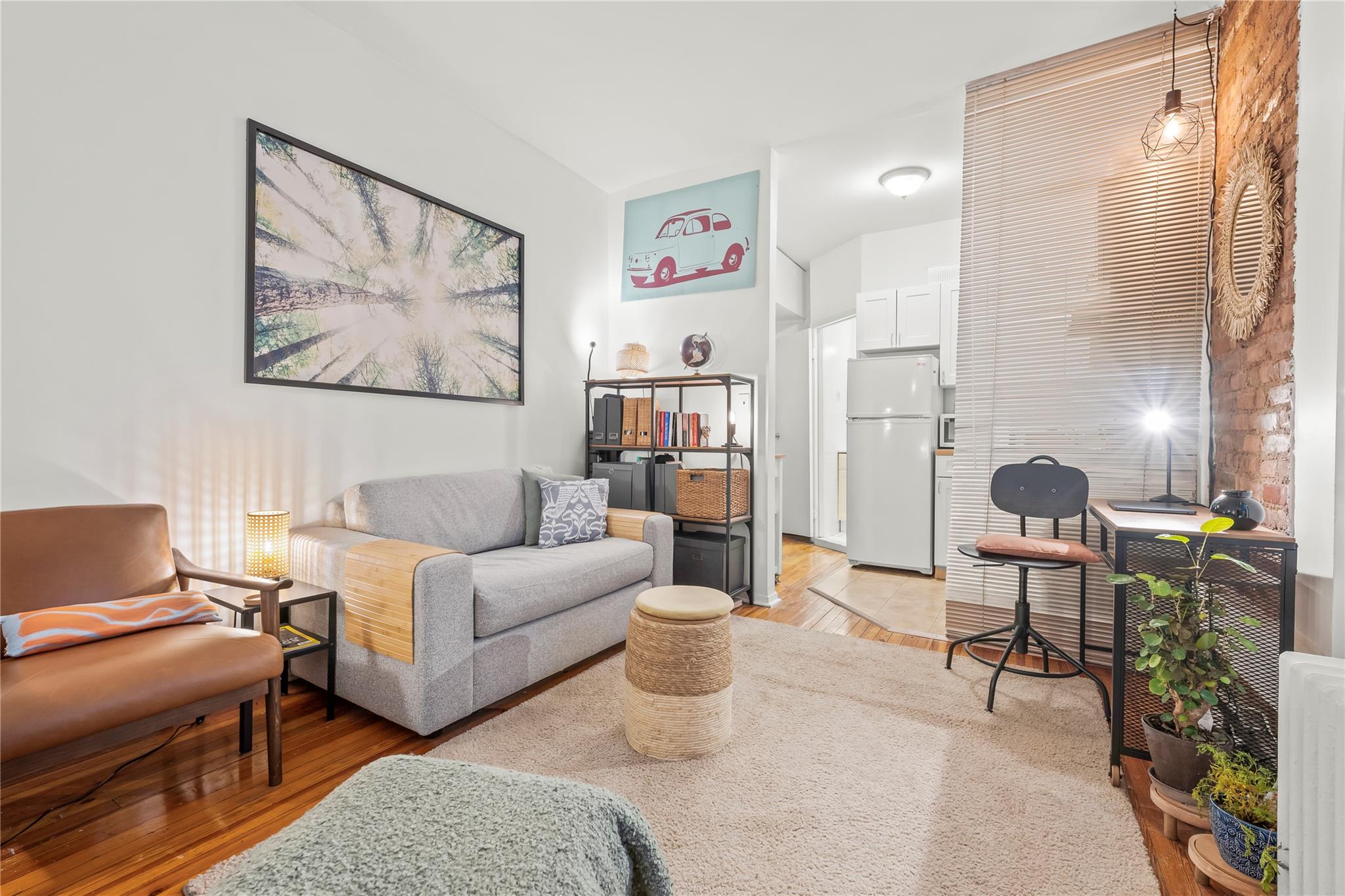204 W 10th Street 7