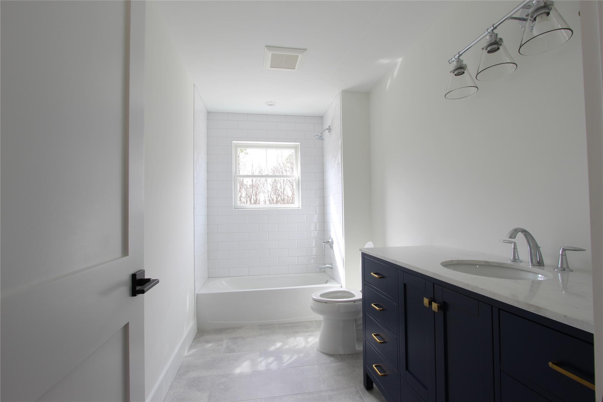 6 Colonels Path, Manorville, New York image 13