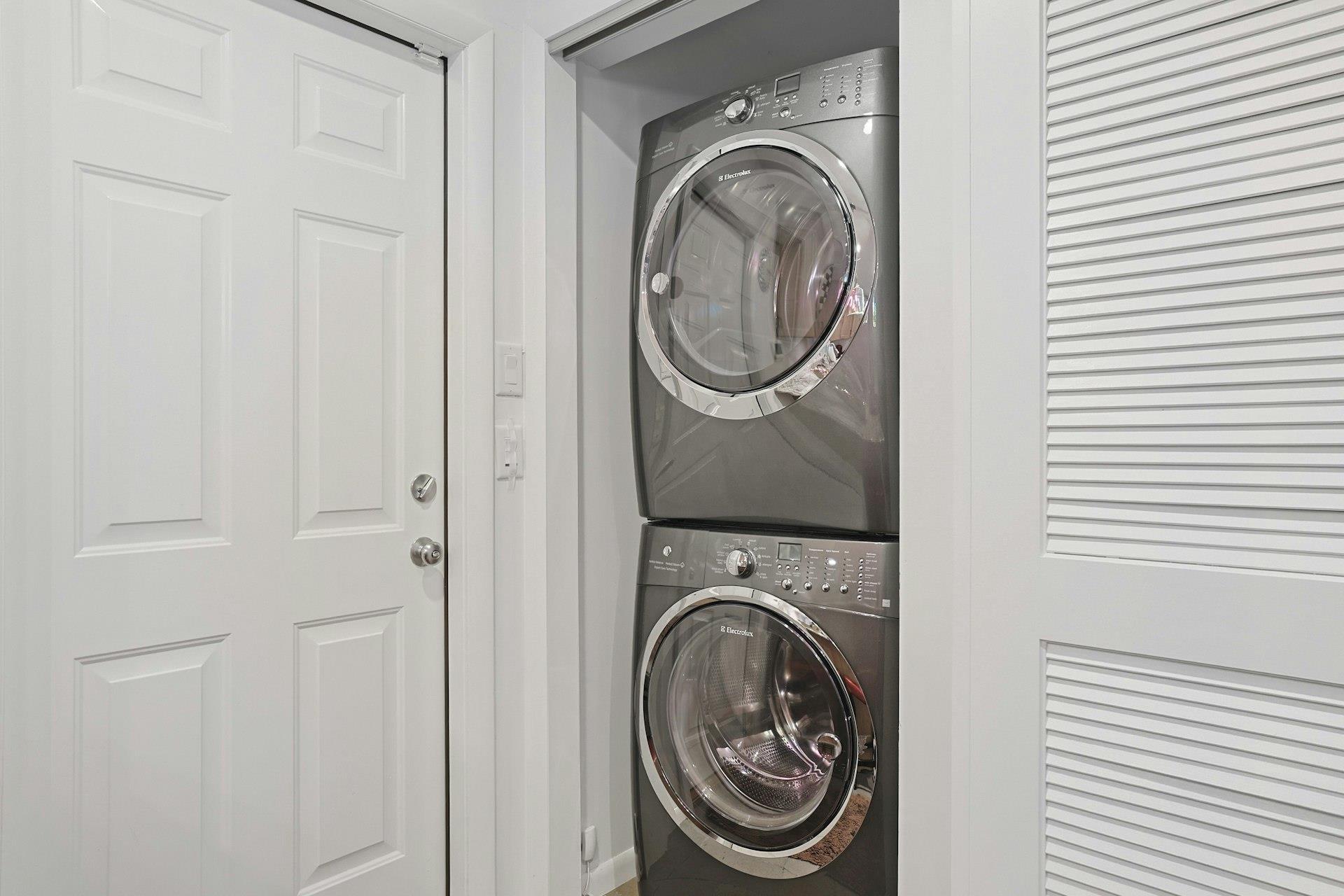 15 Wagon Wheel Drive, New City, New York image 37