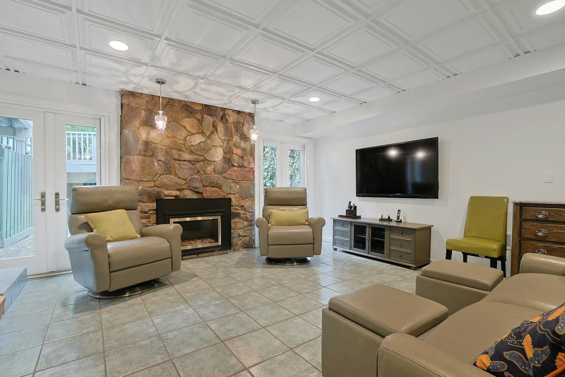 15 Wagon Wheel Drive, New City, New York image 31