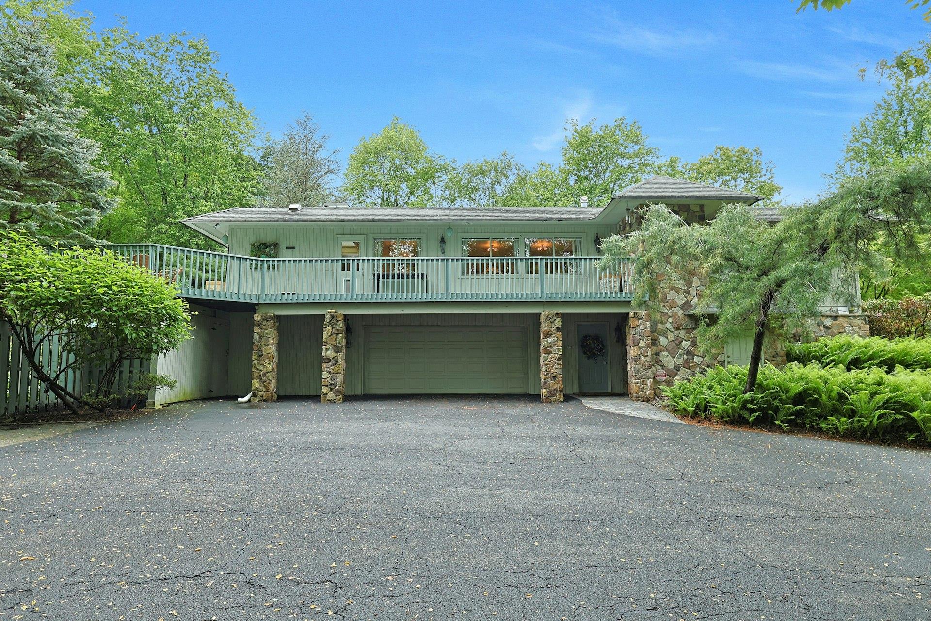 15 Wagon Wheel Drive, New City, New York image 45