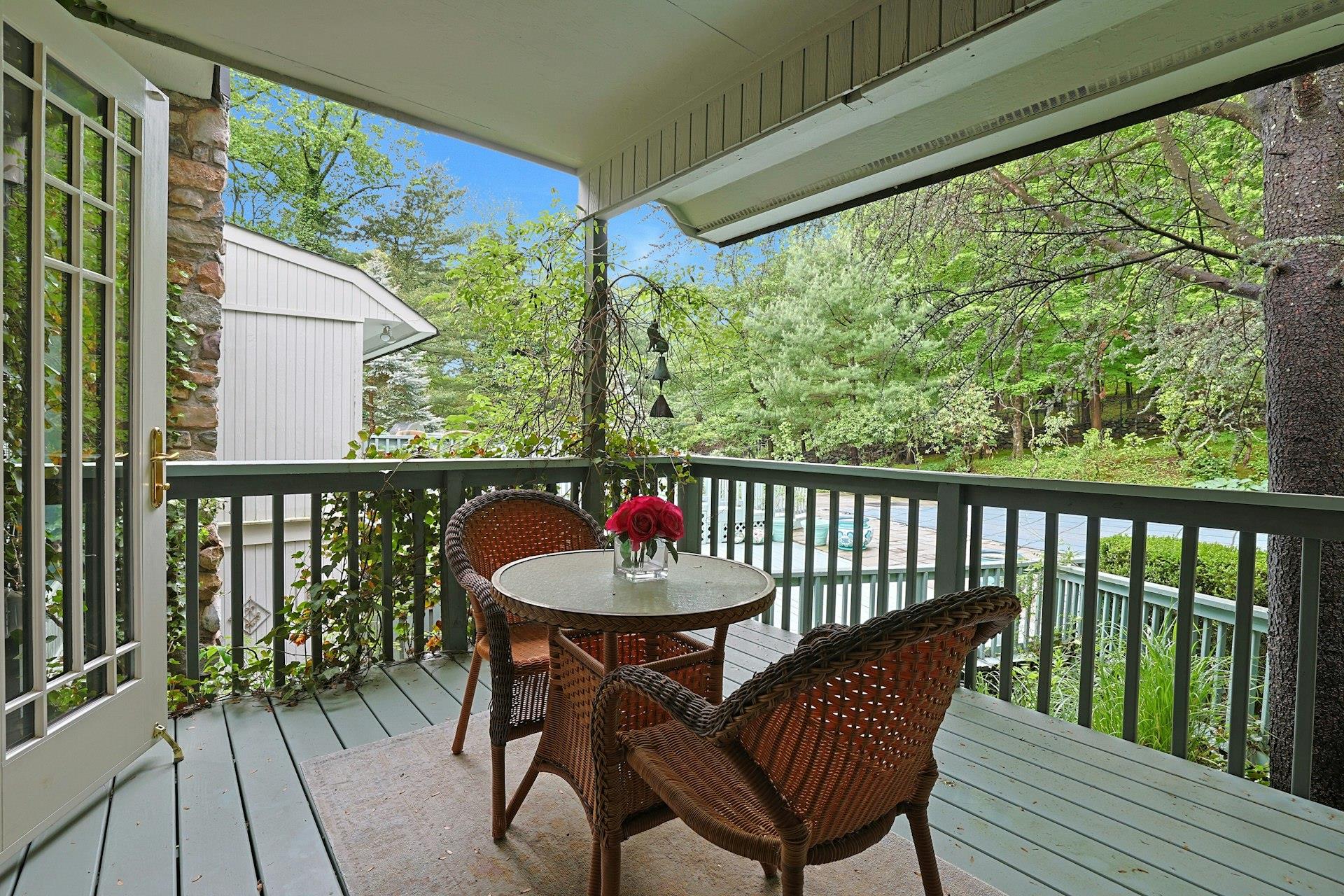 15 Wagon Wheel Drive, New City, New York image 22