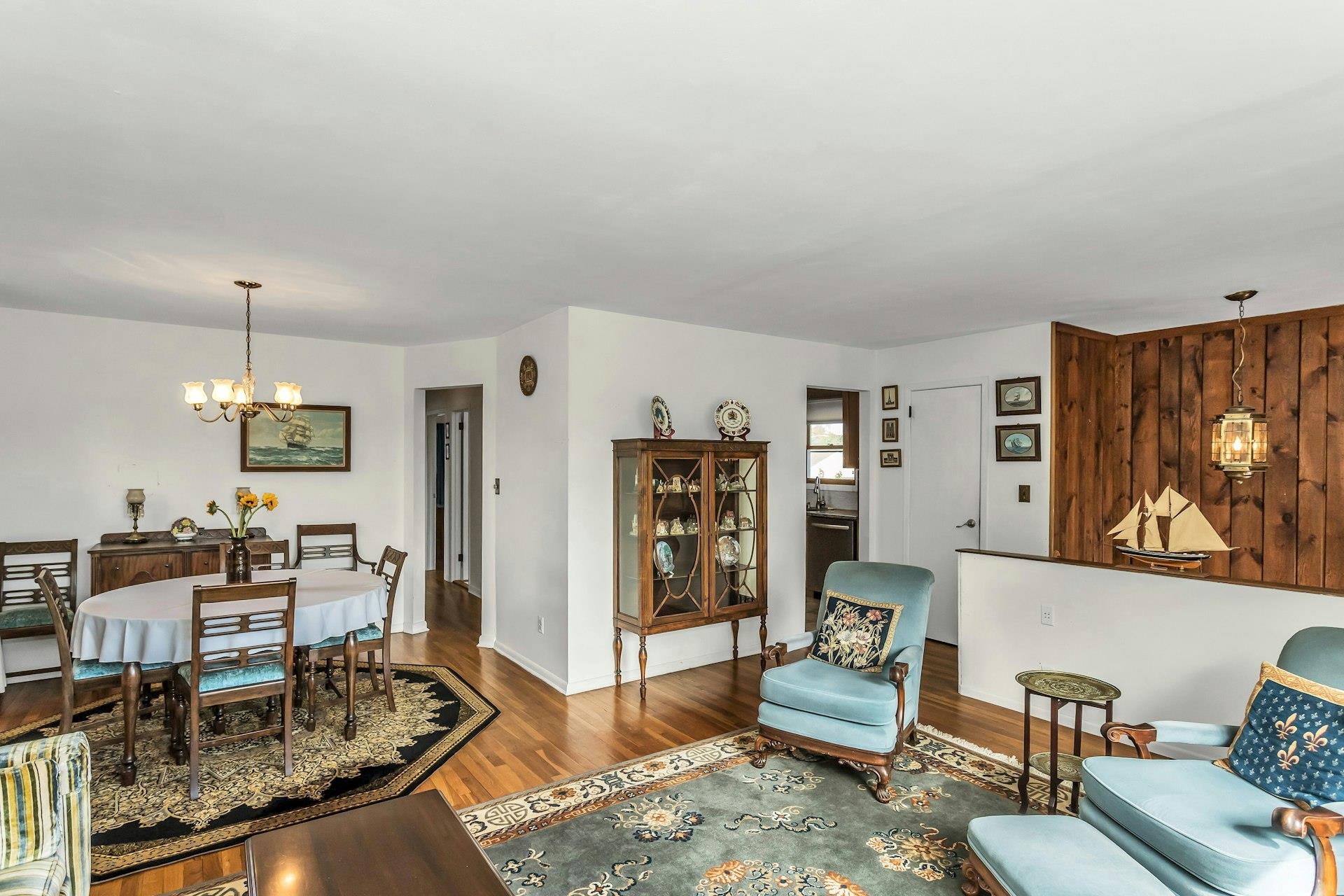 78 Cheltenham Road, West Babylon, New York image 5