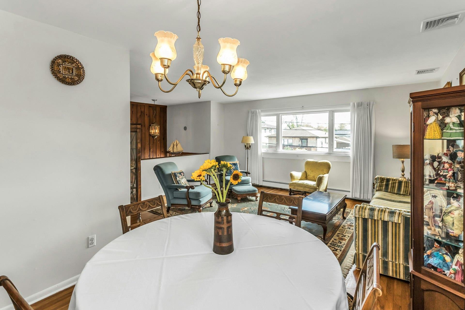 78 Cheltenham Road, West Babylon, New York image 8