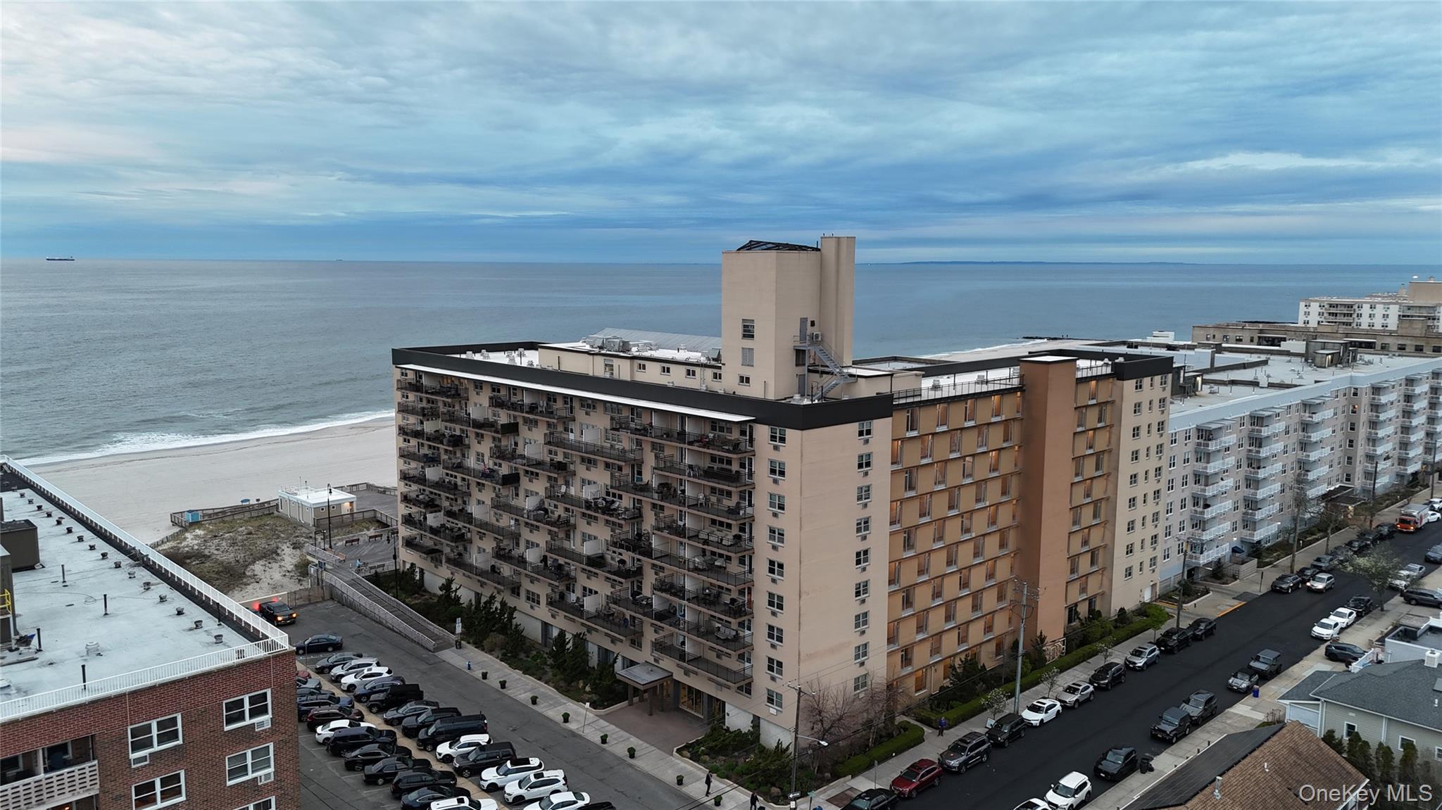 25 Neptune Boulevard 4H