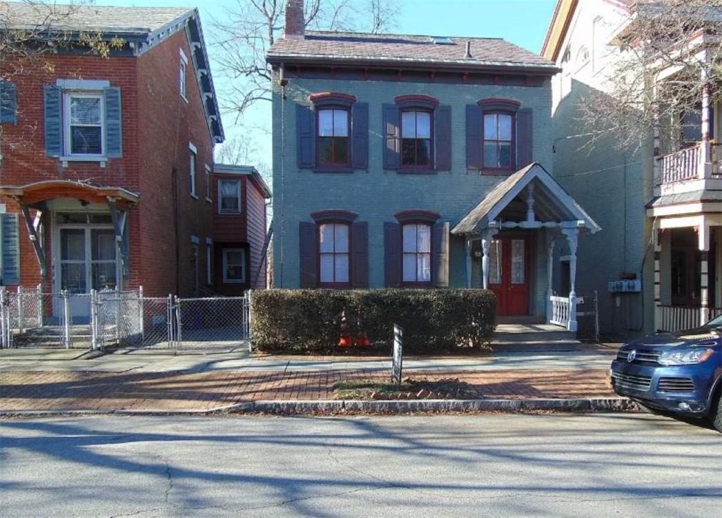 Rental Property at Grand Street 1, Poughkeepsie, New York - Bedrooms: 2 
Bathrooms: 1 
Rooms: 5  - $2,050 MO.