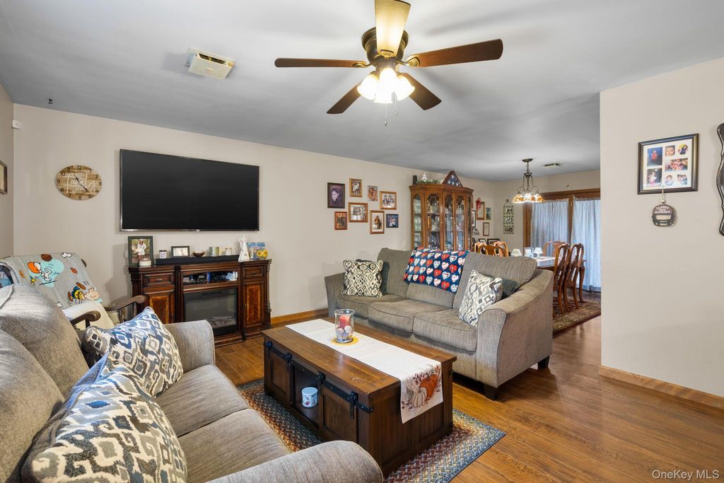 Photo of 9 Pleasant Valley Lane, Plattekill, NY 12589 (MLS # 917466)