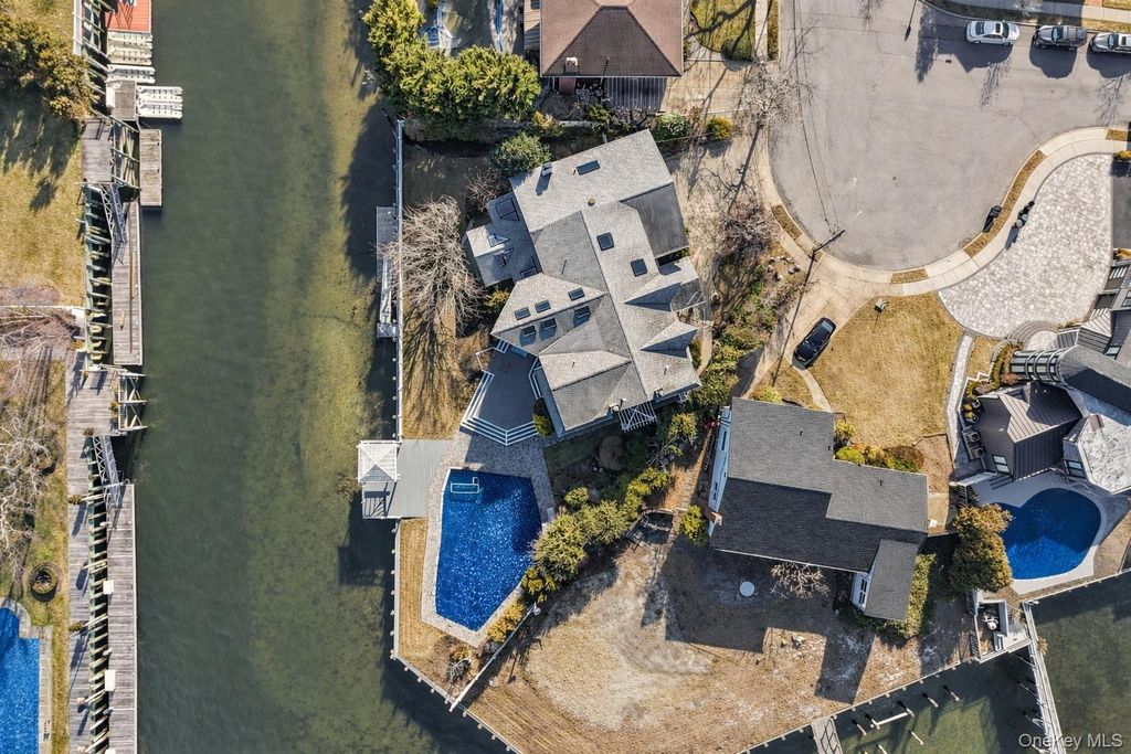 Photo of 1416 Bay Boulevard, Atlantic Beach, NY 11509 (MLS # 960219)