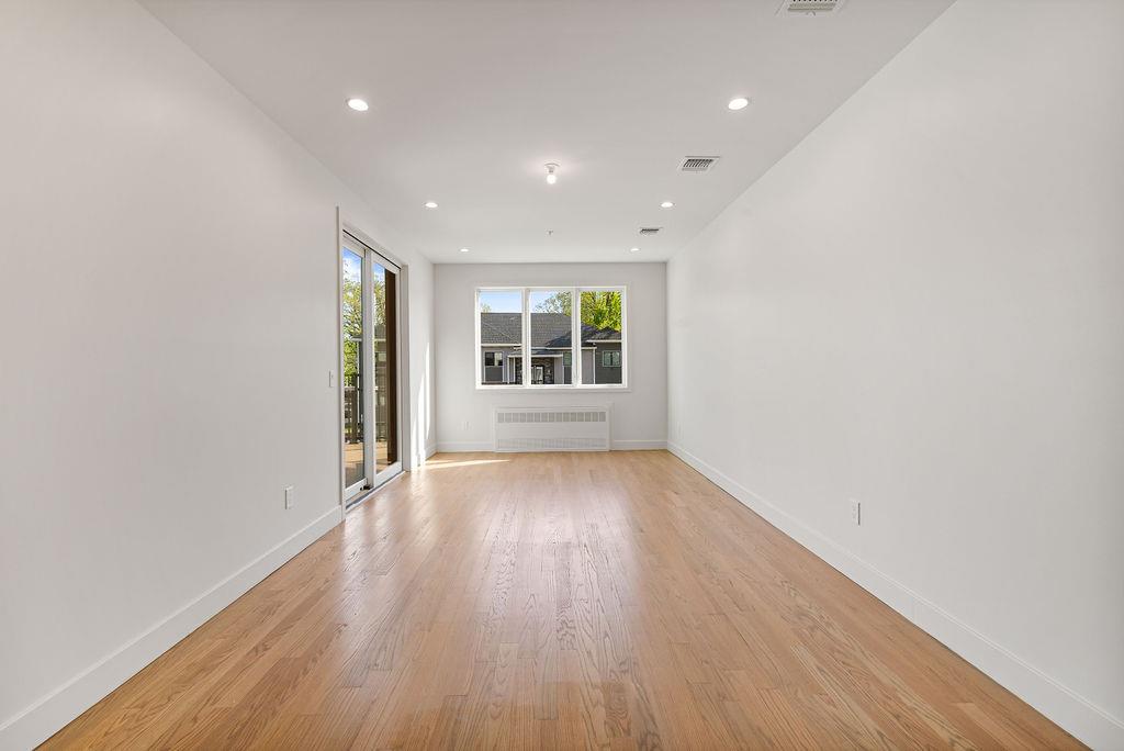 3 E Funston Avenue 322