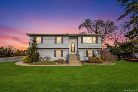 Photo of 57 New South Road, Hicksville, NY 11801 (MLS # 943386)