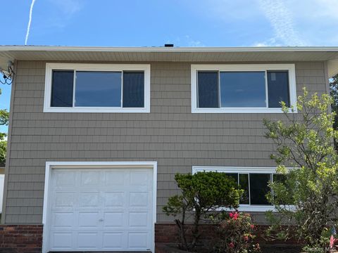 Homes For Rent - 65 Florida Avenue<br/> Island Park, NY 11558