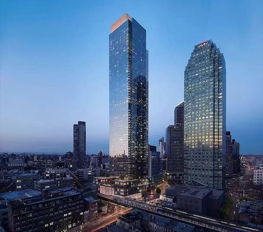 Court Square Sq 3001, Long Island City, Queens, NY - 2 Bedrooms  
2 Bathrooms  
6 Rooms - 