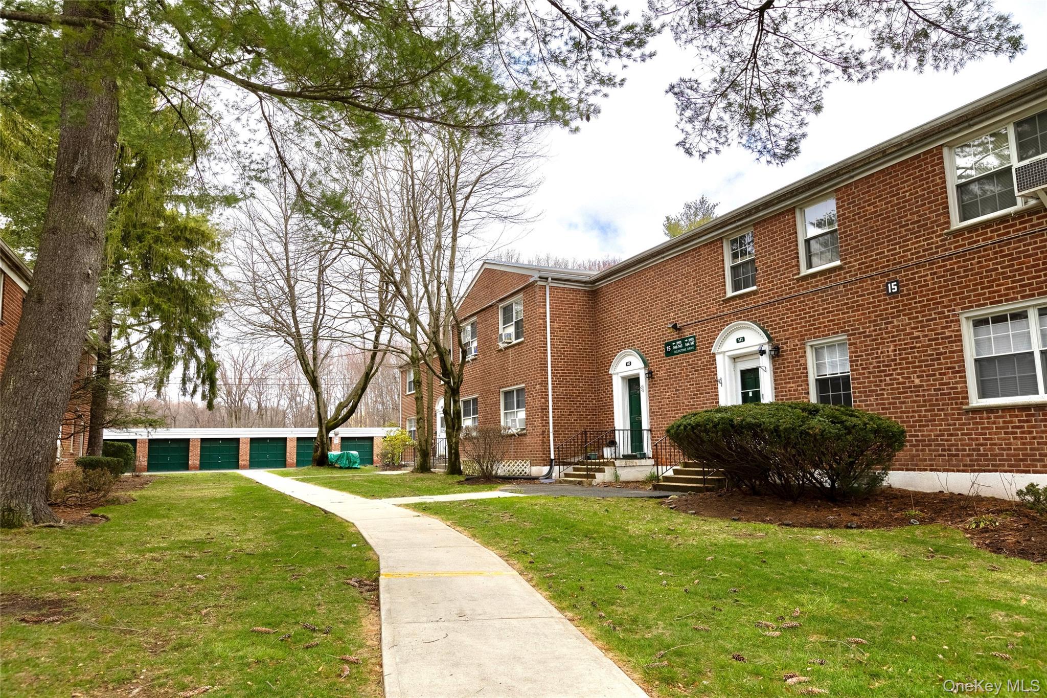 15 Fieldstone Drive 143