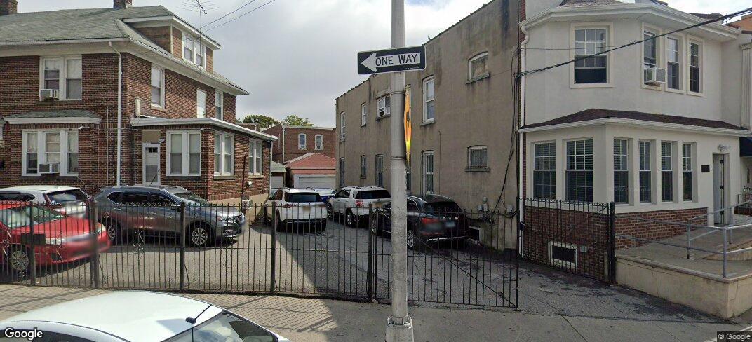 91 Street 2nd Fl, Flushing, Queens, NY - 3 Bedrooms  
1 Bathrooms  
5 Rooms - 