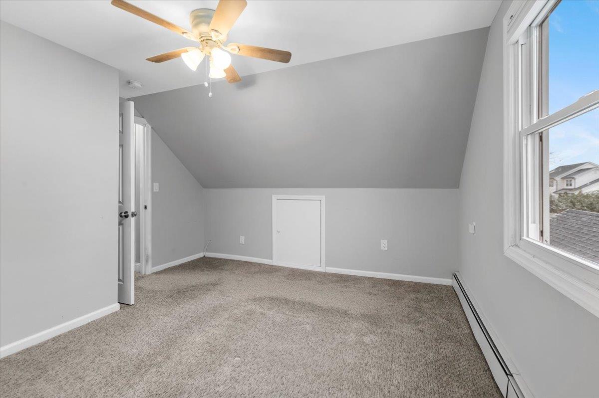 Babylon, New York 11701, United States, 3 Bedrooms Bedrooms, ,2 BathroomsBathrooms,Residential,Pending,18735