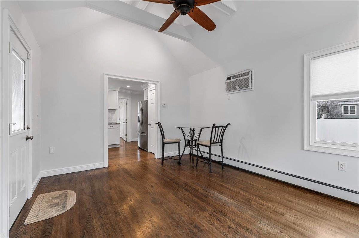 Babylon, New York 11701, United States, 3 Bedrooms Bedrooms, ,2 BathroomsBathrooms,Residential,Pending,18735