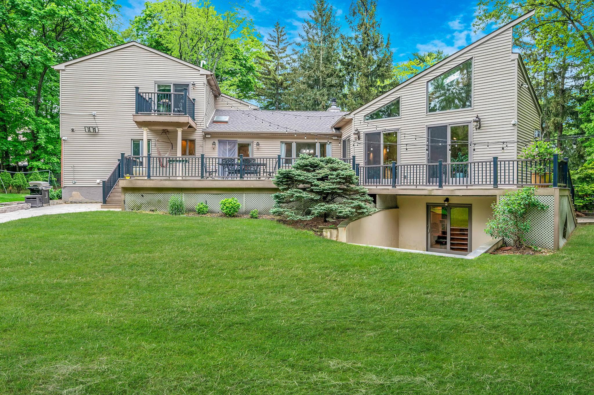 2 Farmview Drive Dr, Dix Hills, New York image 43