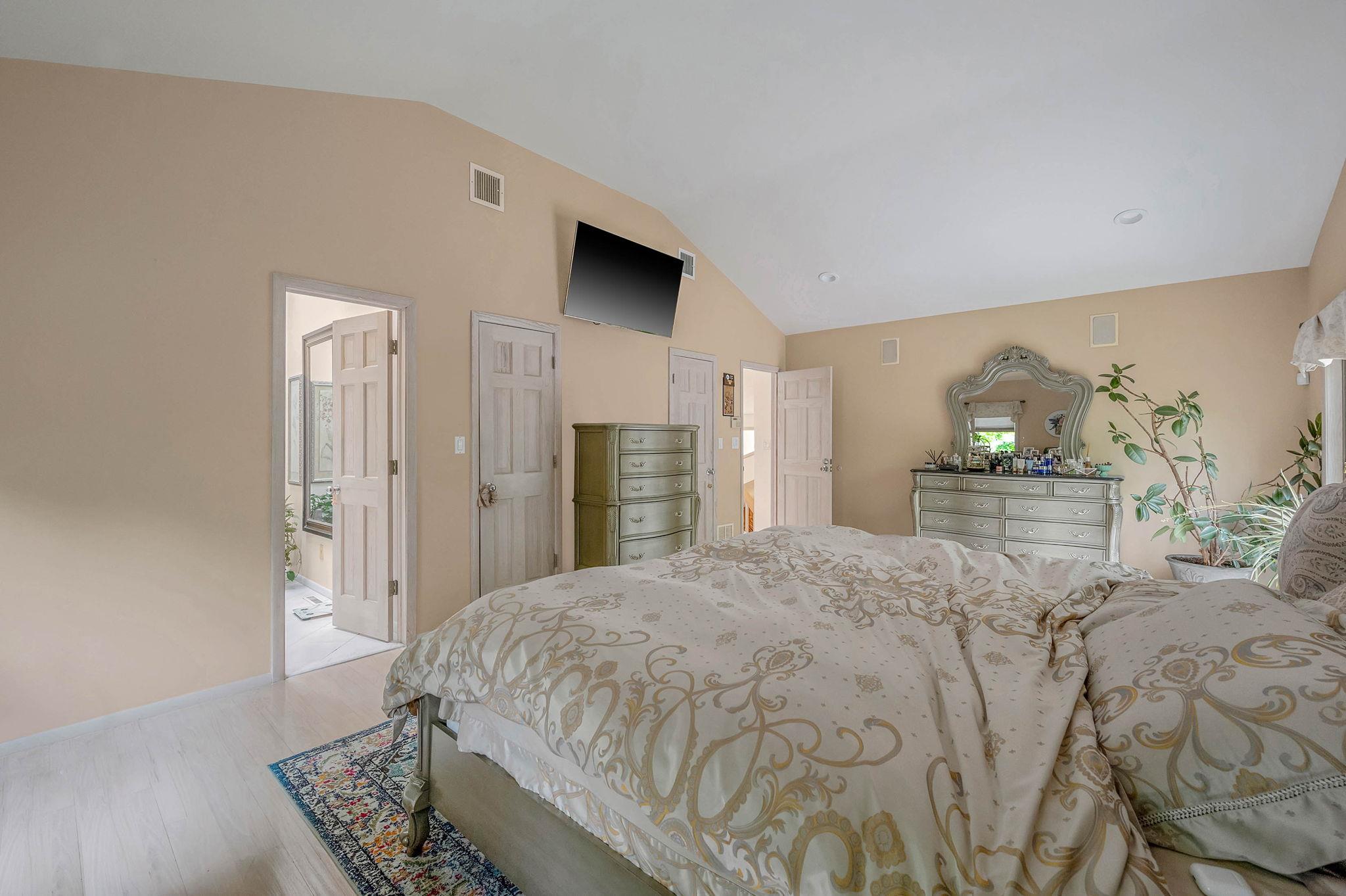 2 Farmview Drive Dr, Dix Hills, New York image 25