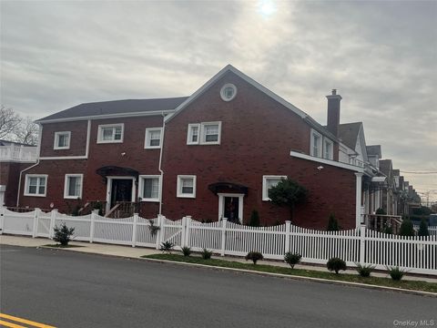 11601 221st Street Cambria Heights NY 11411