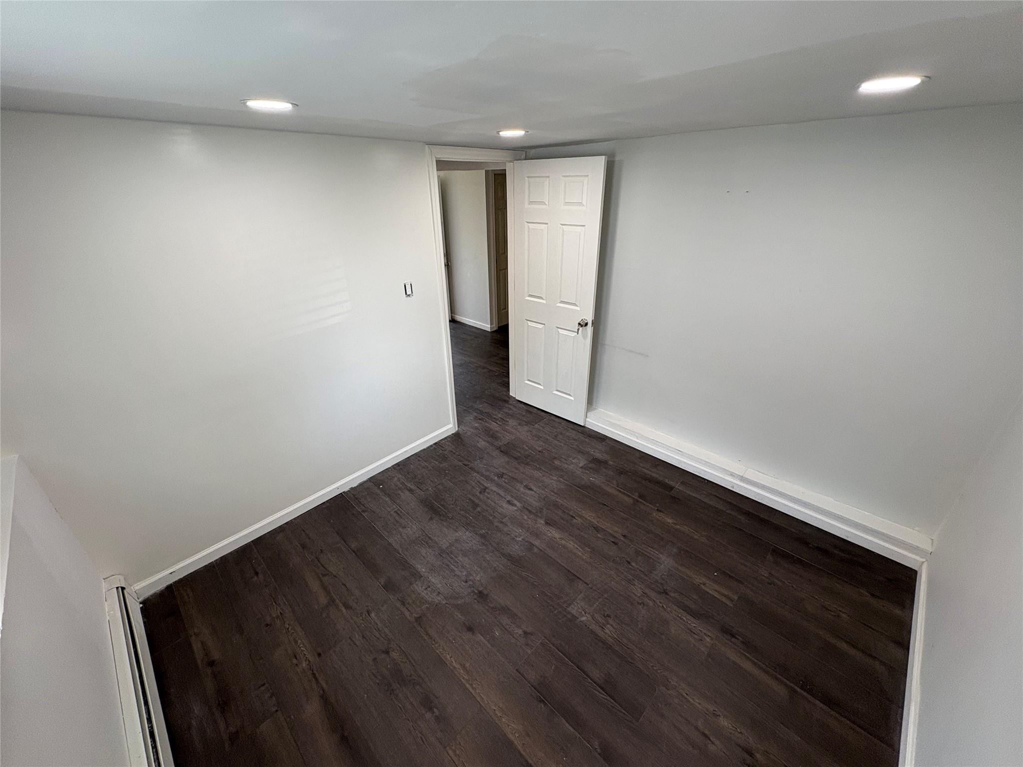 16 Longford Street