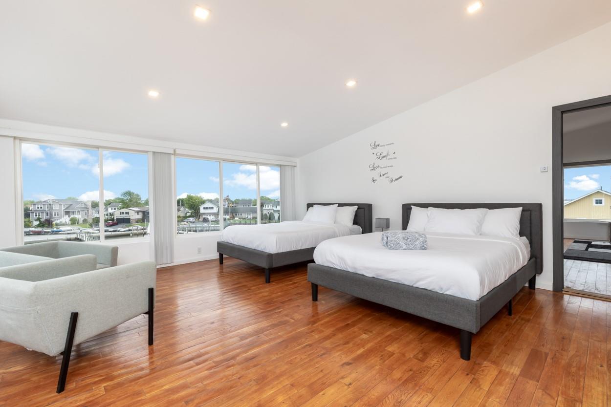 200 Clocks Boulevard, Massapequa, New York image 21