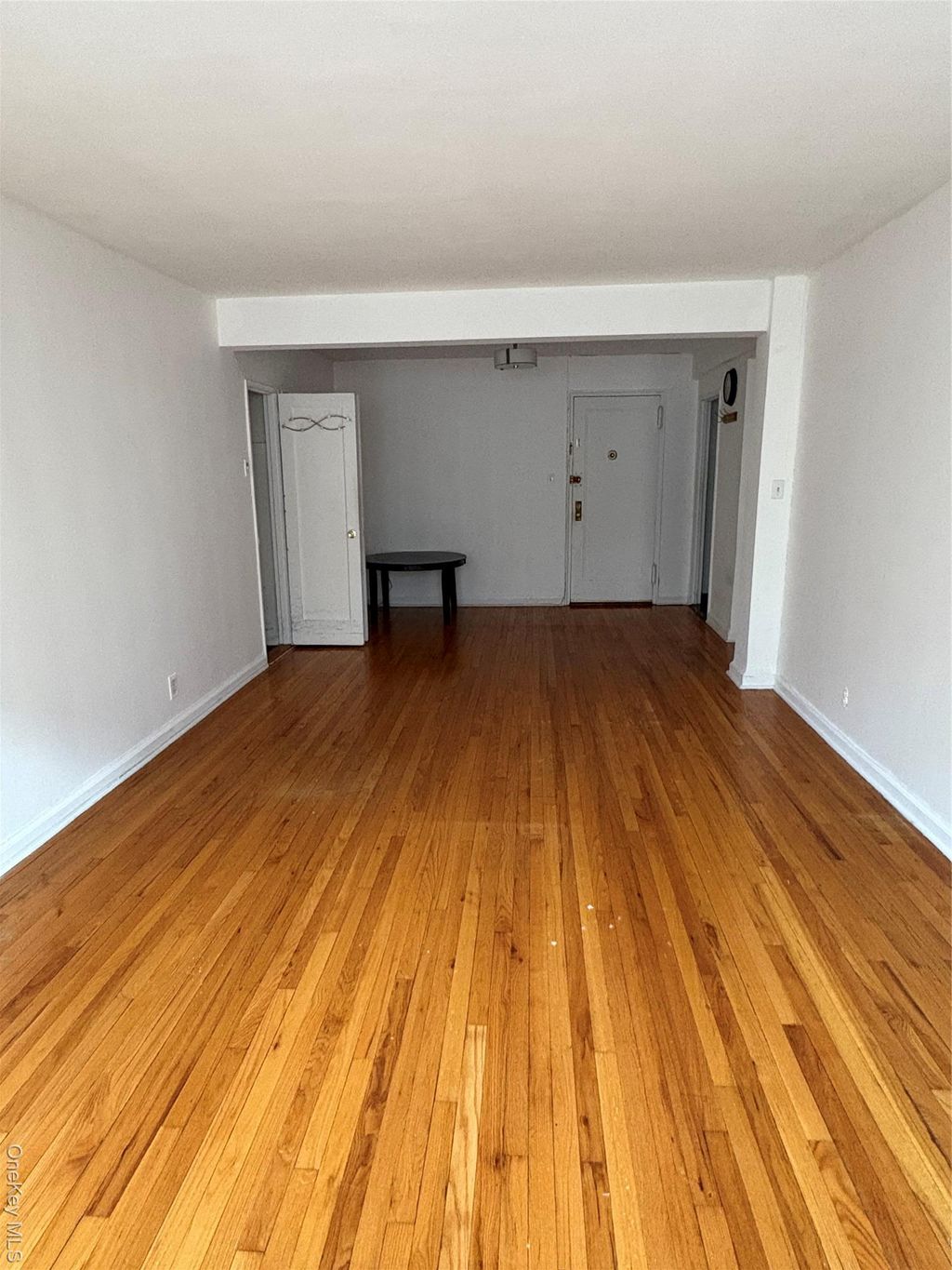 Photo of 2090 Barnes Avenue #4D, Bronx, NY 10462 (MLS # 961889)