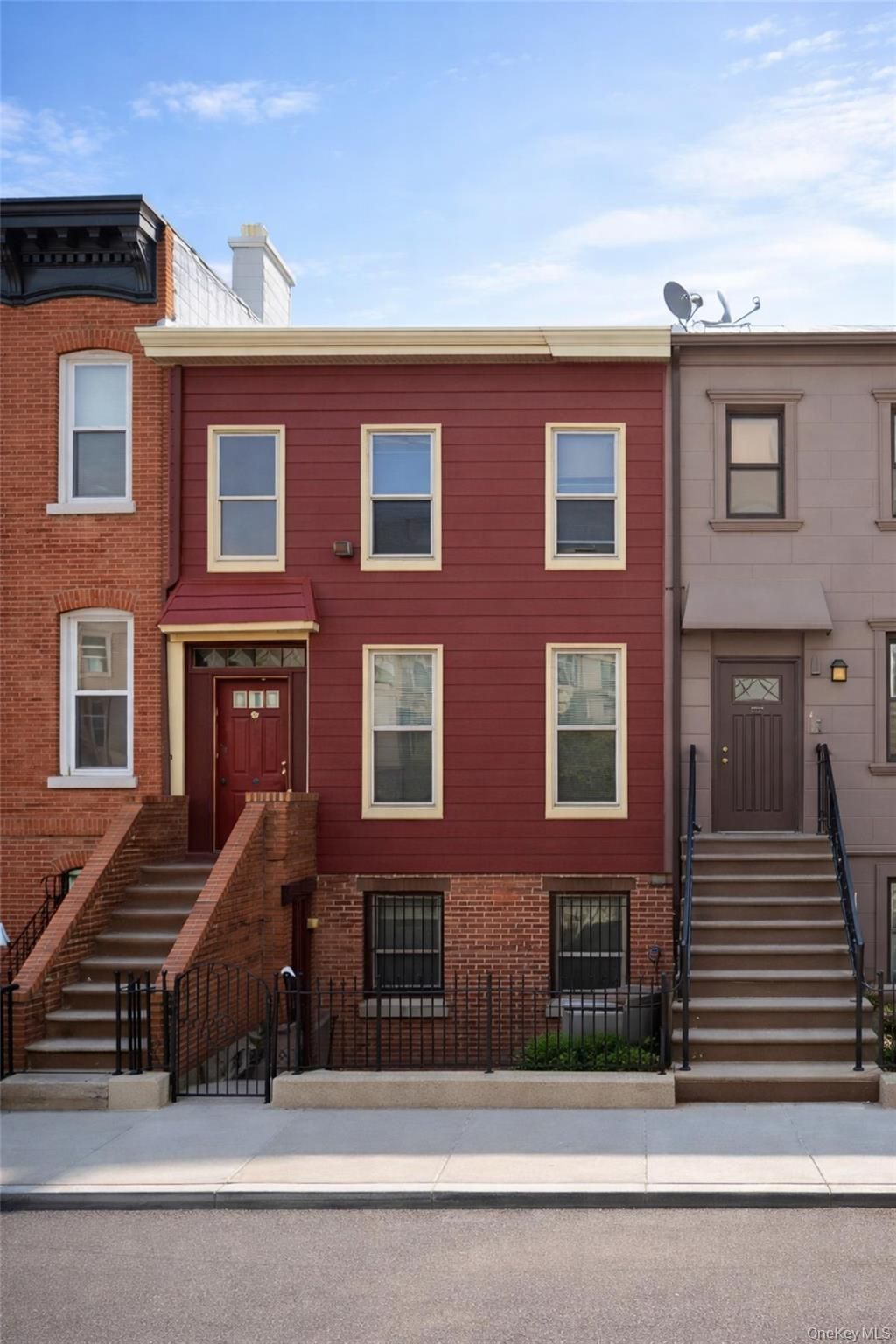 Photo of 75 Adelphi Street, Brooklyn, NY 11205 (MLS # 956922)