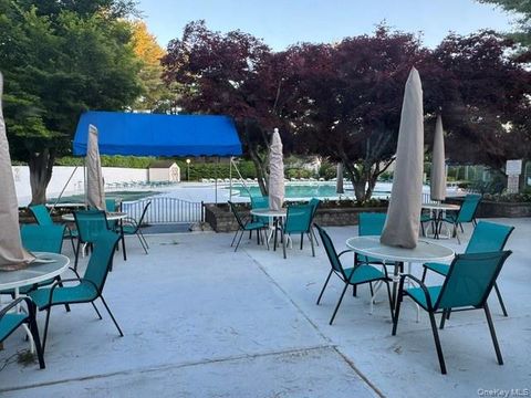 Condo For Rent - 91 Richmond Boulevard #3B<br/> Ronkonkoma, NY 11779