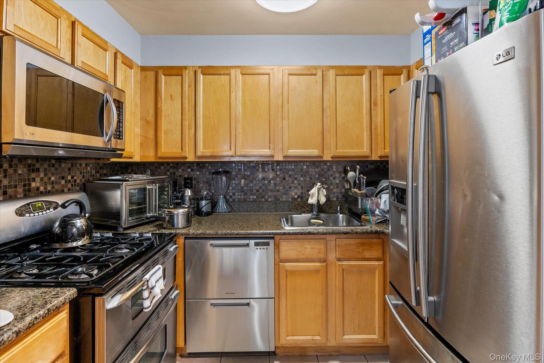 118-82 Metropolitan Avenue 6G