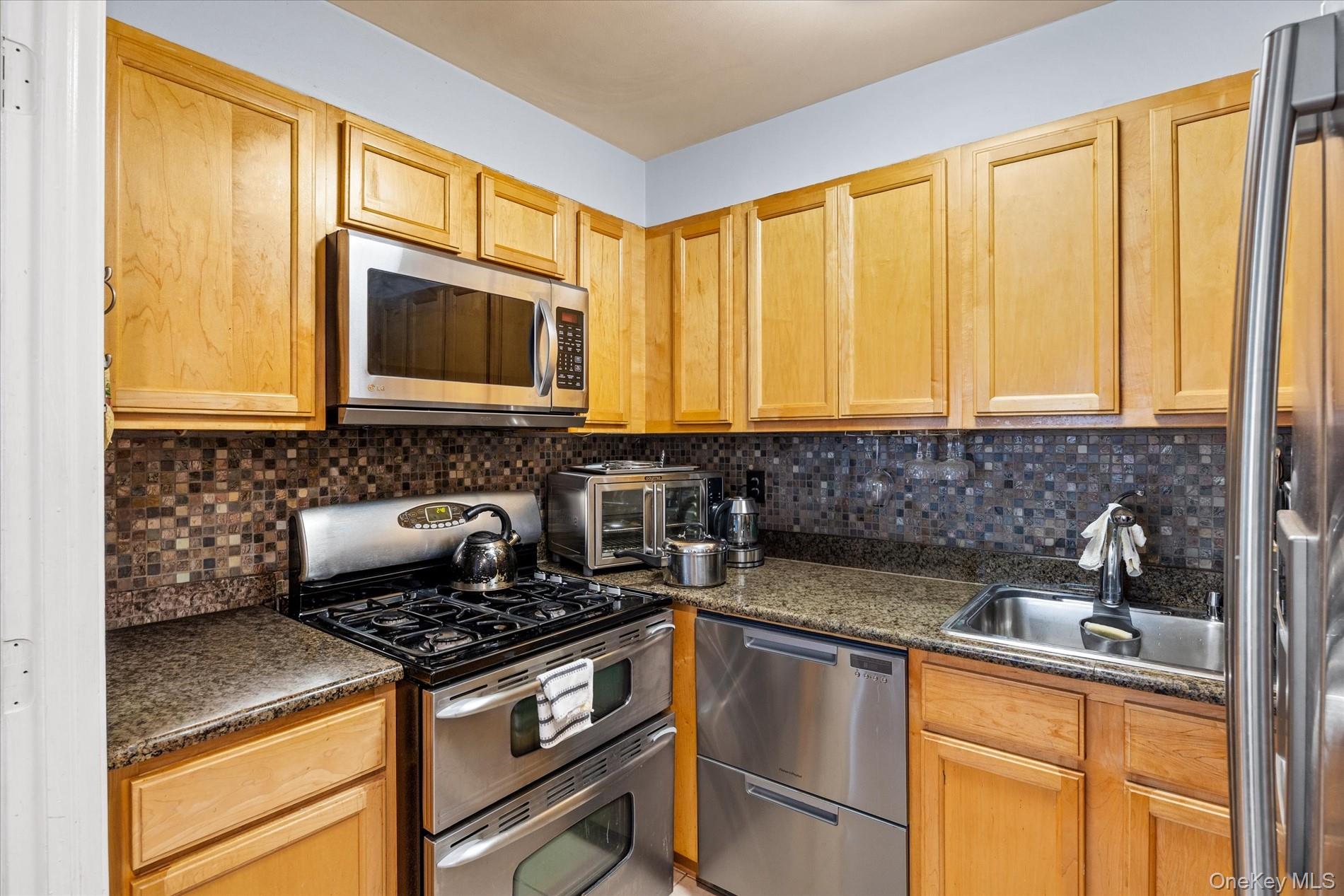 118-82 Metropolitan Avenue 6G