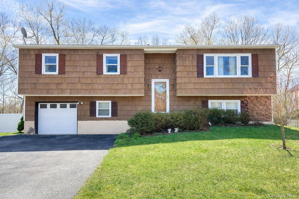 Photo of 37 Half Hollow, Monroe, NY 10950 (MLS # 987084)