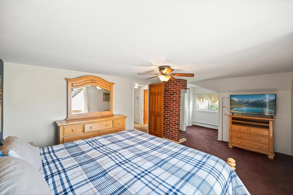 34 Blackbird Lane, Levittown, New York image 21