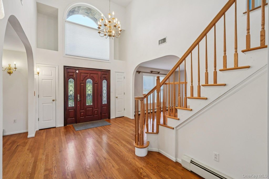 Photo of 8 Foxwood Drive, Tomkins Cove, NY 10986 (MLS # 921702)