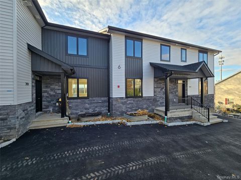 Homes For Sale - 6 Milla Lane<br/> Spring Valley, NY 10977