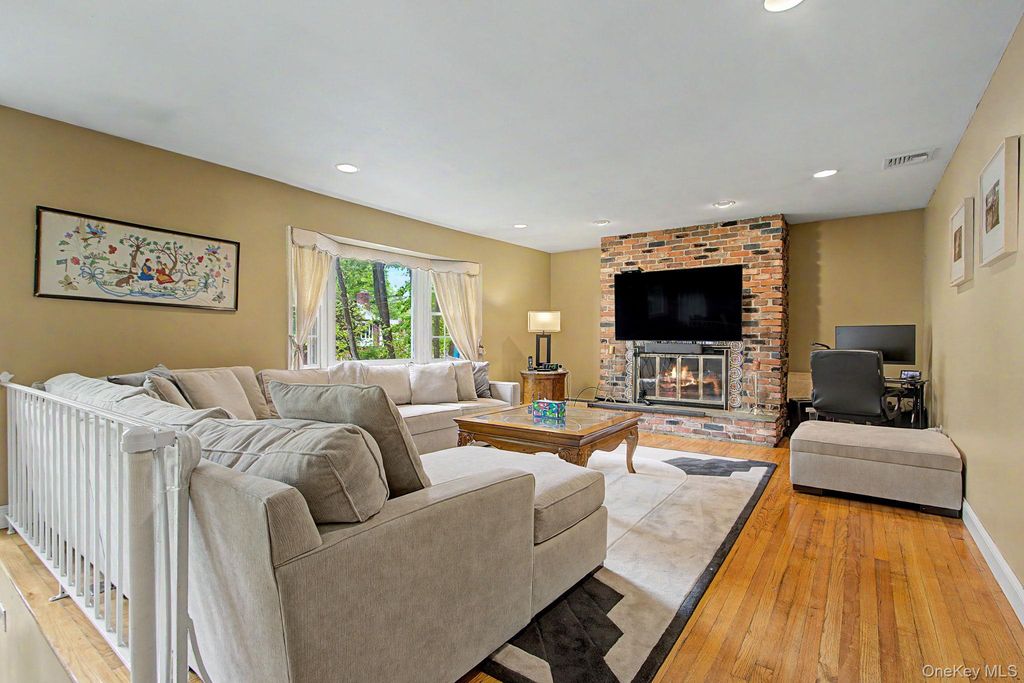 Photo of 26 Garden Road, Mahopac, NY 10541 (MLS # 993373)