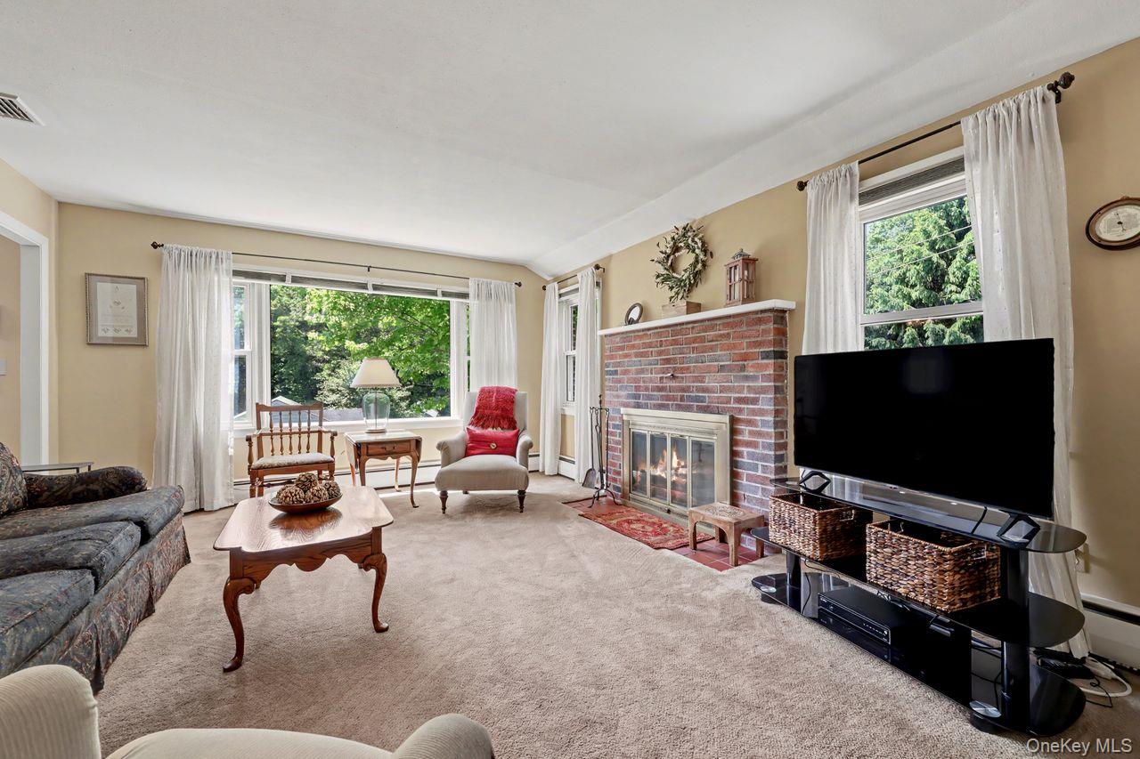 22 Manor Way