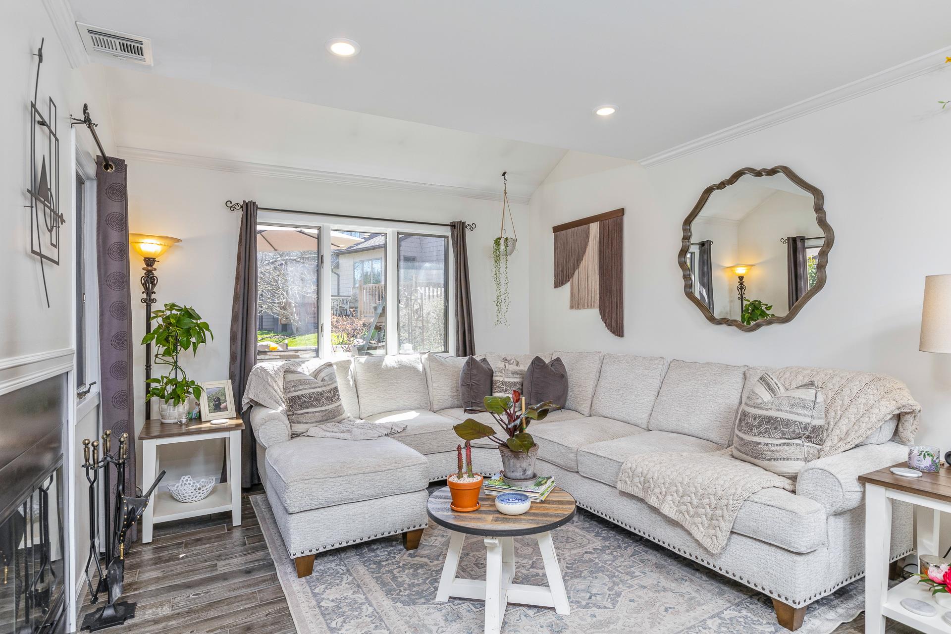 62 Jeremy Circle, Nesconset, New York image 15