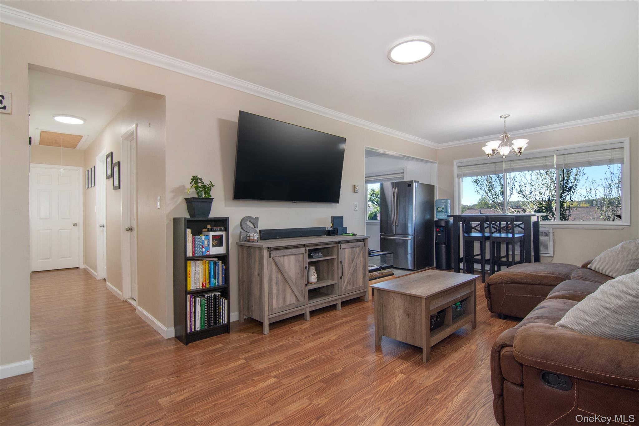 1516 Old Country Road