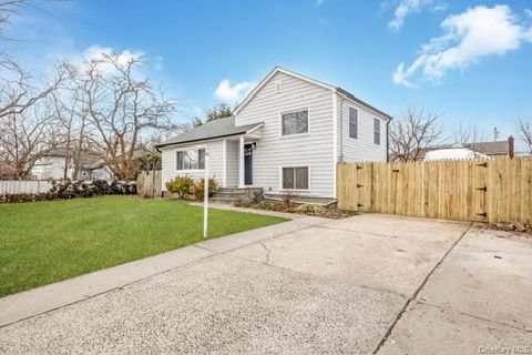 Homes For Sale - 70 E Minerva Road<br/> Lindenhurst, NY 11757