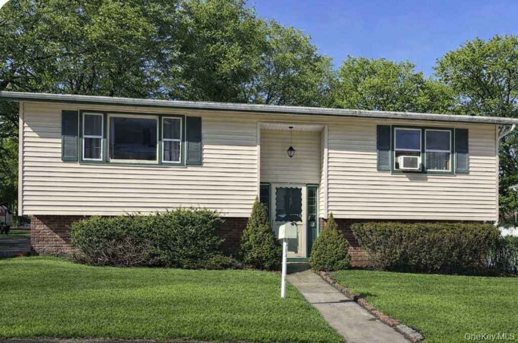 Photo of 12 North Street St, Montrose, NY 10548 (MLS # 965928)