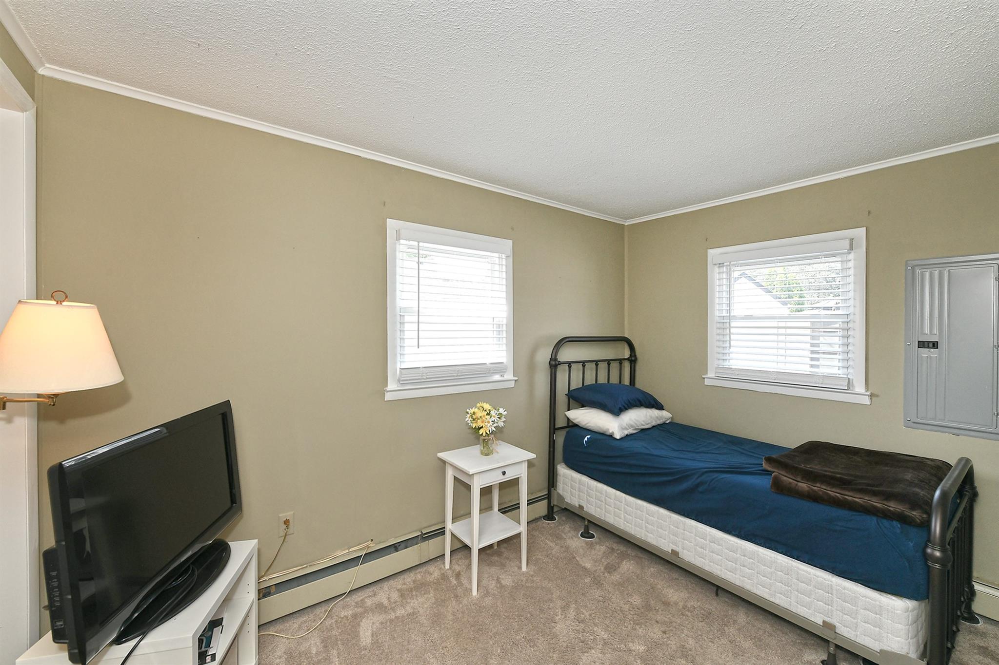 2 Hickory Lane, Levittown, New York image 16