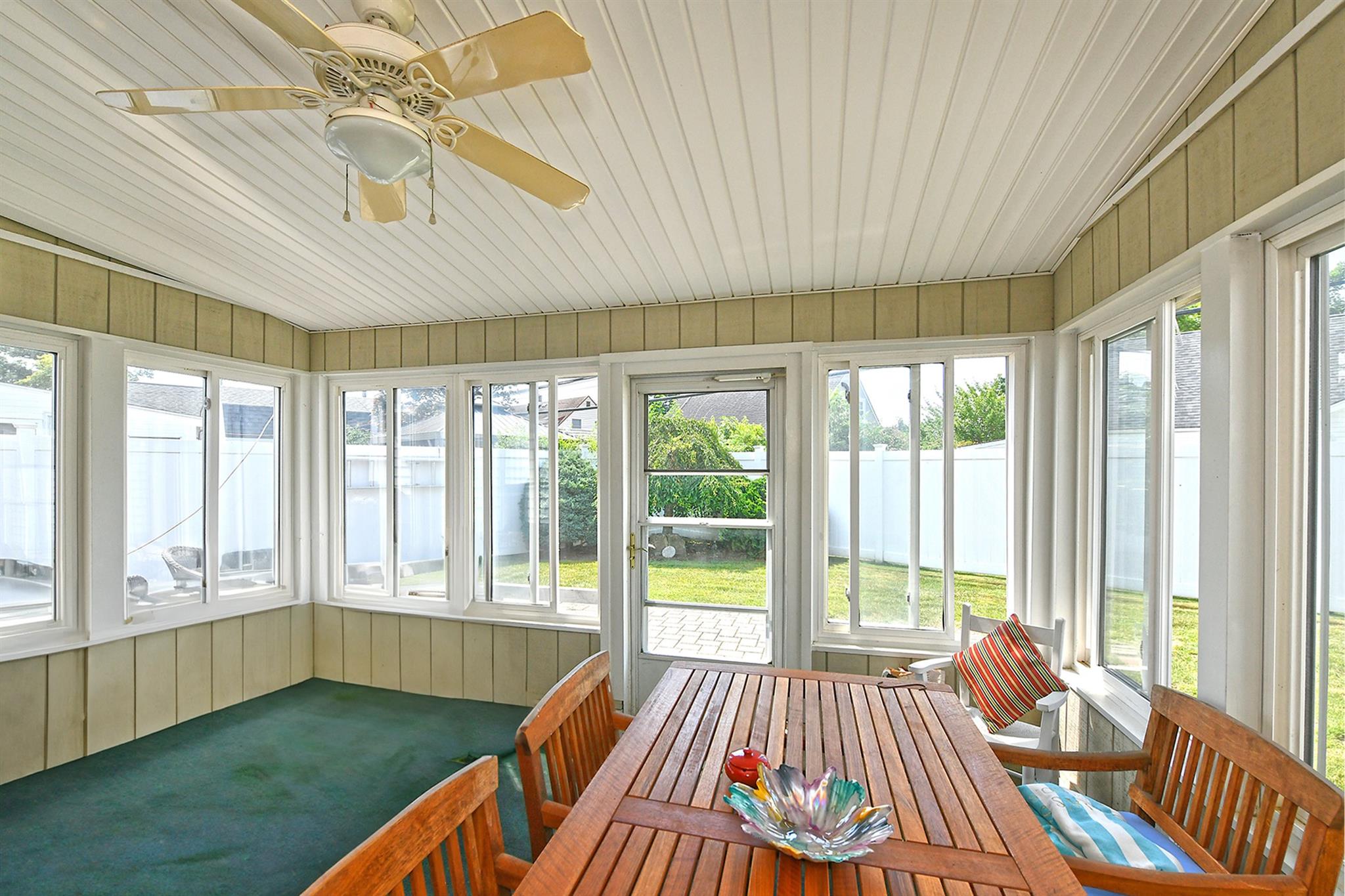 2 Hickory Lane, Levittown, New York image 24