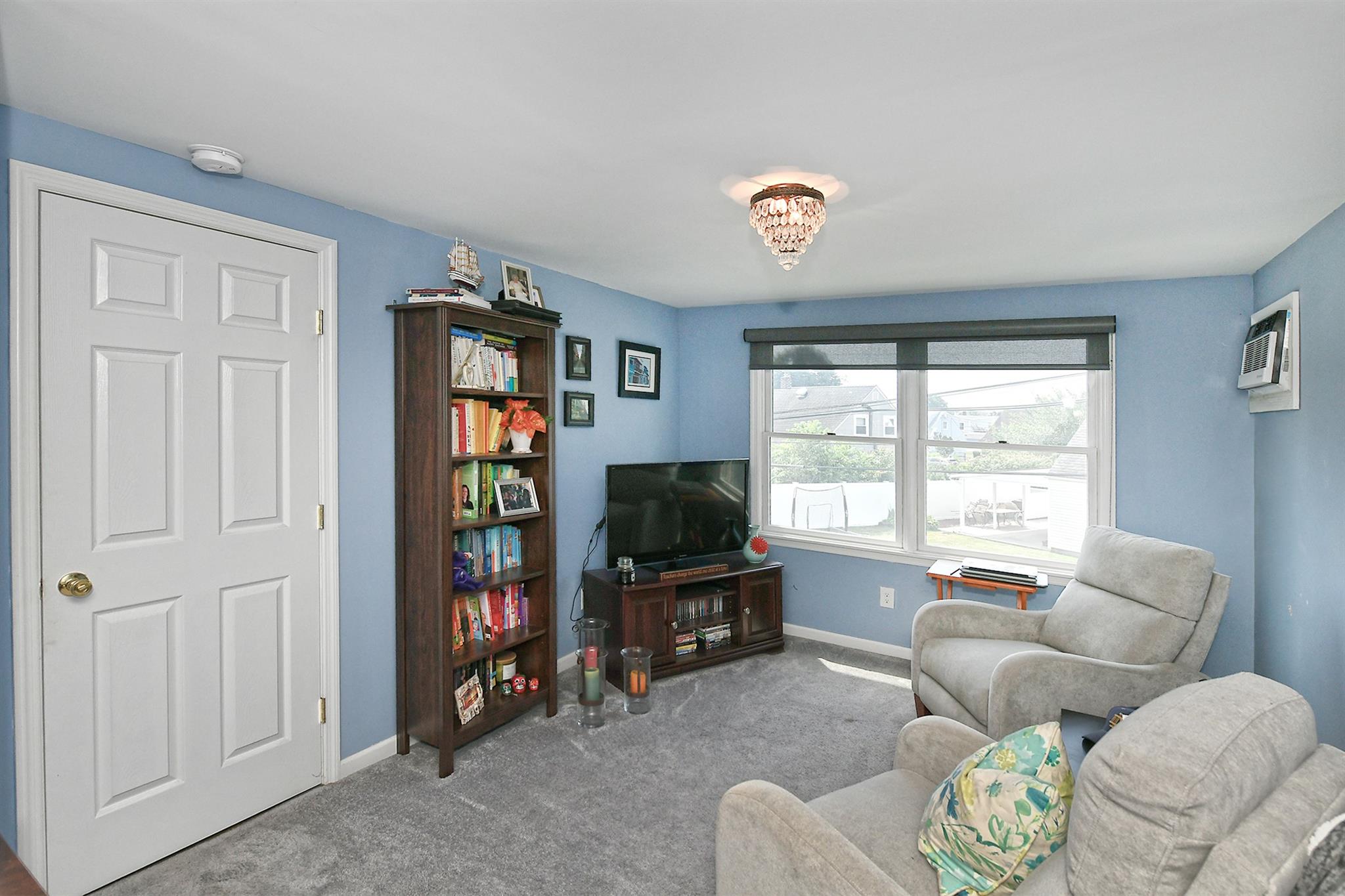 2 Hickory Lane, Levittown, New York image 22